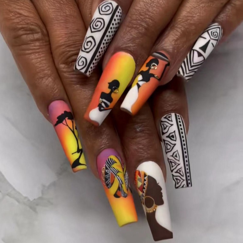 Kadınlar için orta uzunlukta t - Nail Art Strawberry incelemesi ve fiyatı