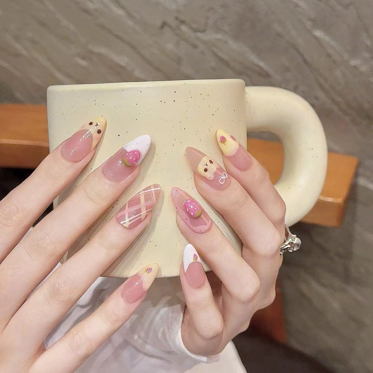 10 adet Saf El Preslenmiş Orta - Nail Art Strawberry incelemesi ve fiyatı